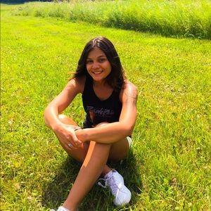 Meet your Posher, Hailey